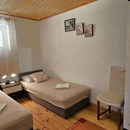 Spacious Lush Garden Private Access To - Sherene Дом отдыха