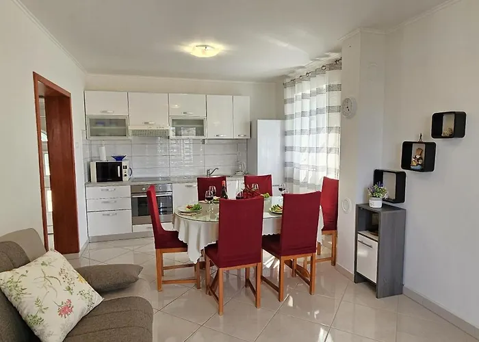 Spacious Lush Garden Private Access To - Sherene * Trogir