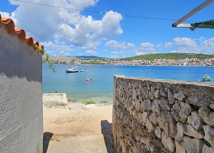 Spacious Lush Garden Private Access To - Sherene *